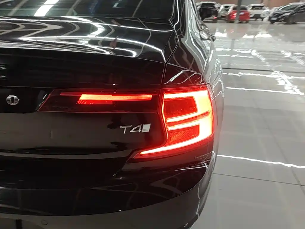 Volvo S90 — миниатюра 8