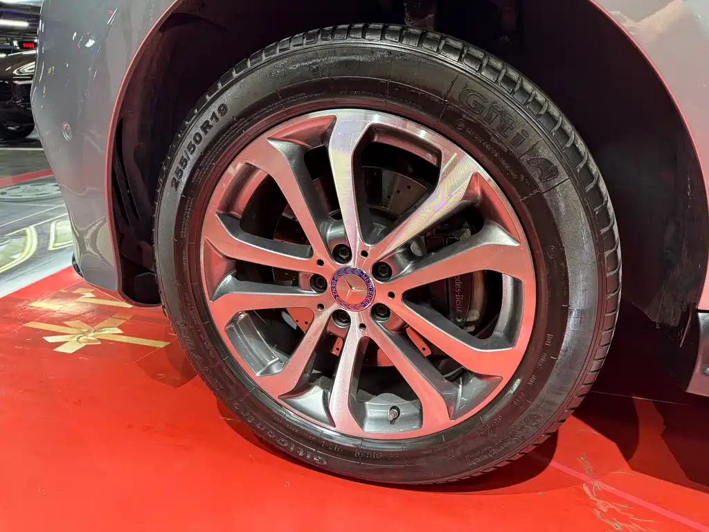 Mercedes-Benz GLE (Import) — миниатюра 9