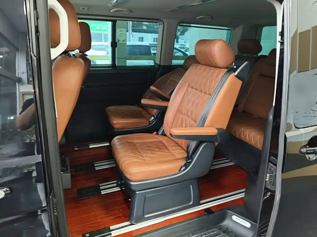 Volkswagen Multivan — миниатюра 17