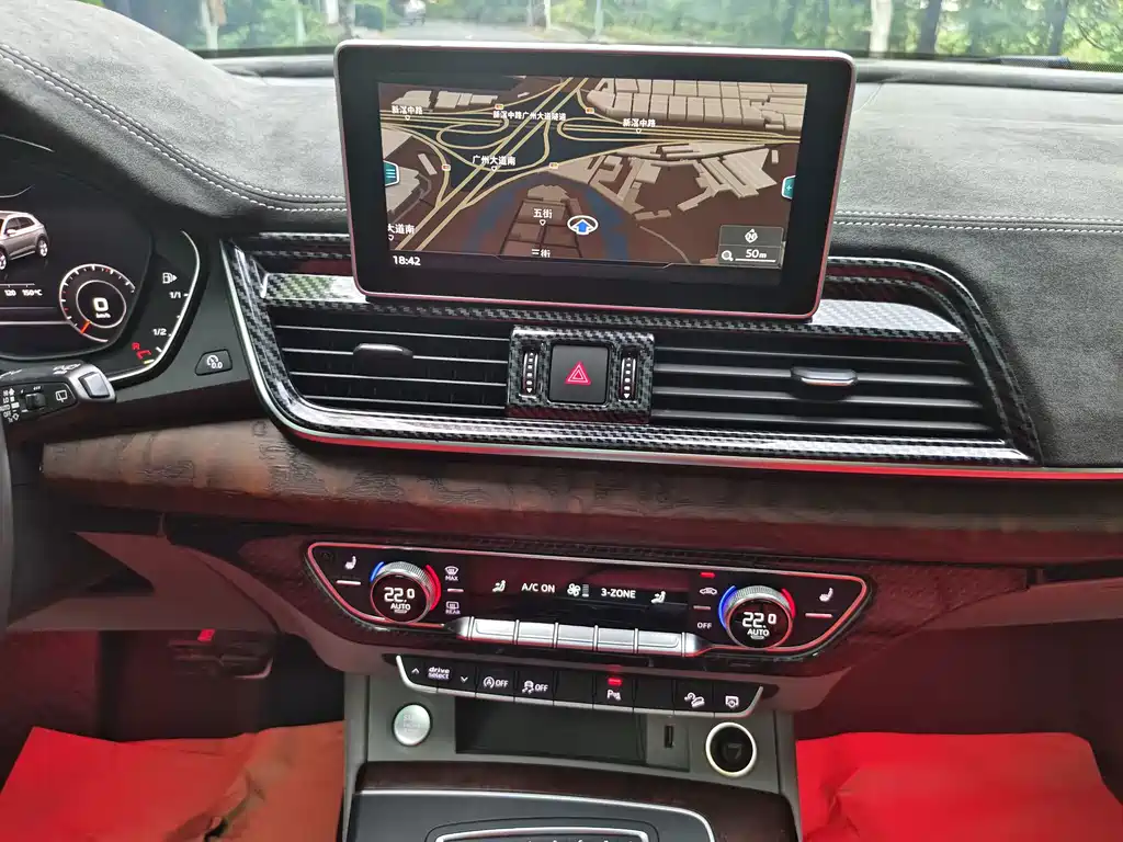 Audi Q5L — миниатюра 12