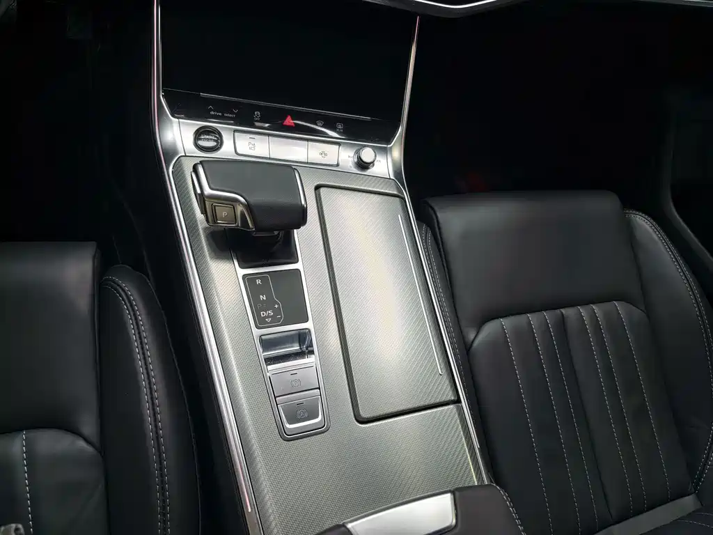Audi A6L — миниатюра 8