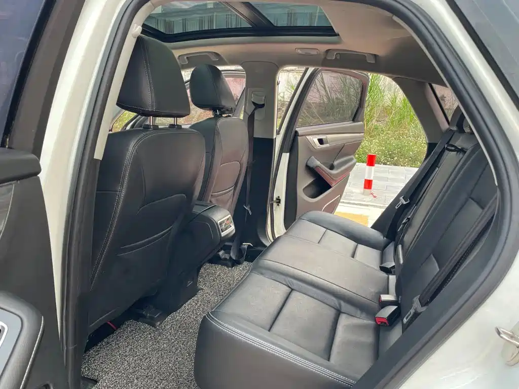 Zotye Zotye SR7 — миниатюра 8