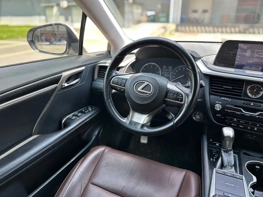 Lexus RX — миниатюра 13