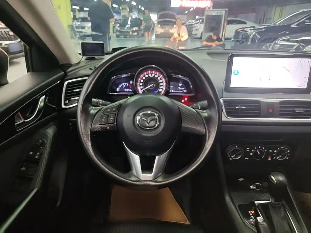 Mazda 3 Axela — миниатюра 11