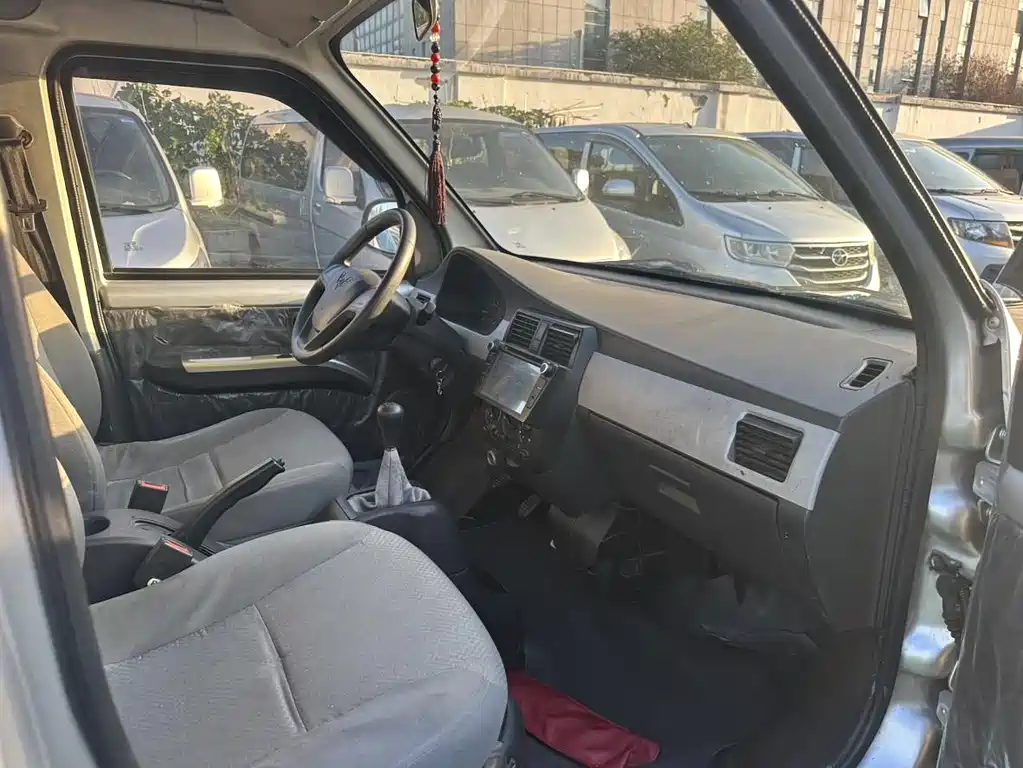 Wuling Rongguang 2011 1.2L