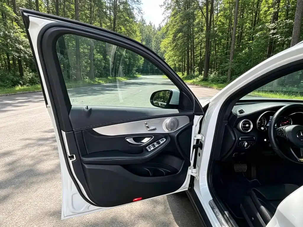 Mercedes-Benz GLC — миниатюра 2