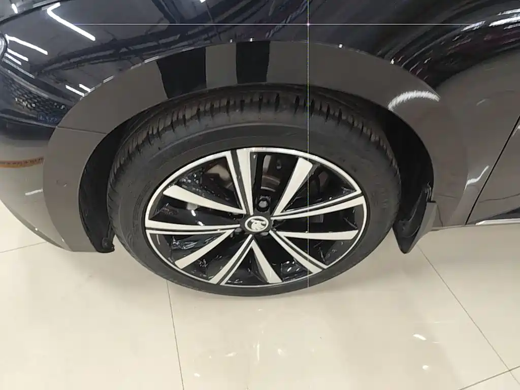 Skoda Superb — миниатюра 23