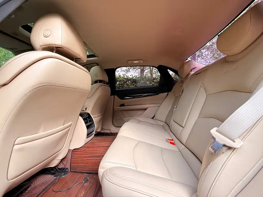 Cadillac CT6 — миниатюра 7