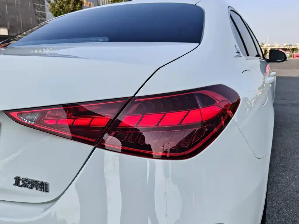Mercedes-Benz C-Class — миниатюра 6