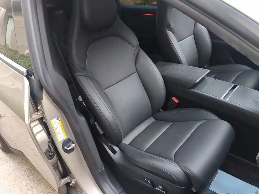 Tesla Model Y L — миниатюра 25