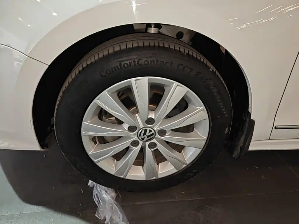 Volkswagen Sagitar — миниатюра 25