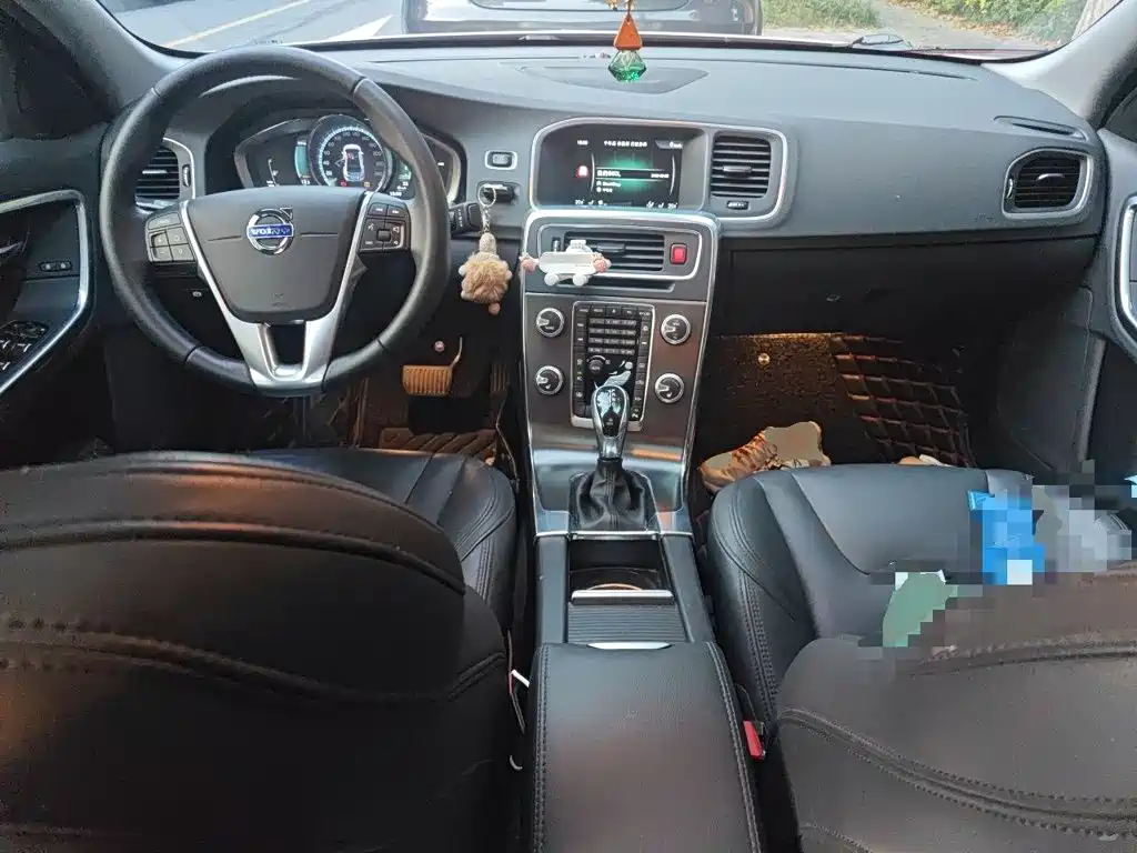 Volvo S60 — миниатюра 6