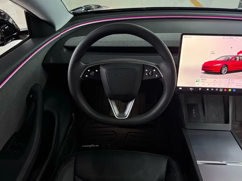 Tesla Model 3 — миниатюра 9