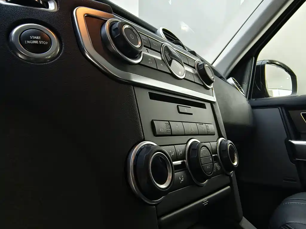 Land Rover Discovery — миниатюра 20