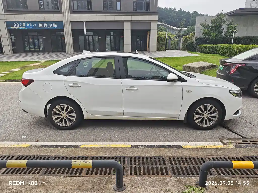 Buick Excelle — миниатюра 5