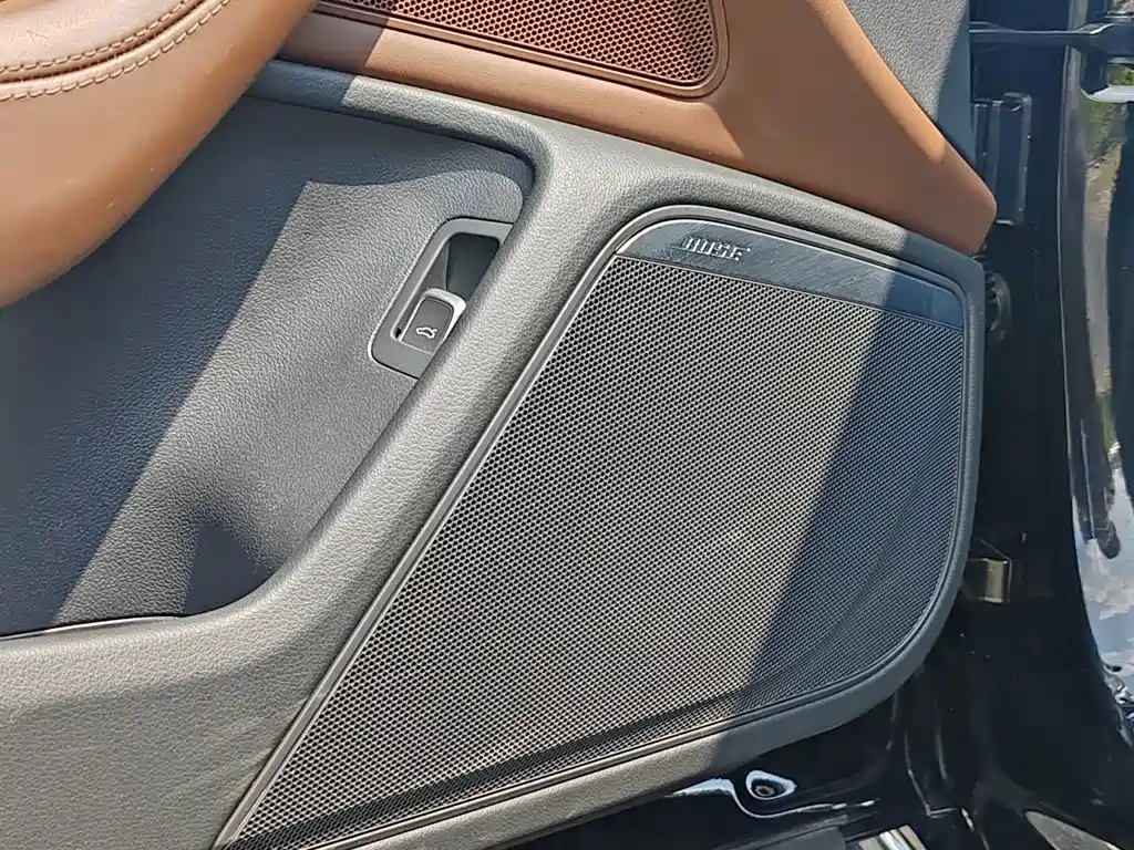 Audi A6L — миниатюра 10