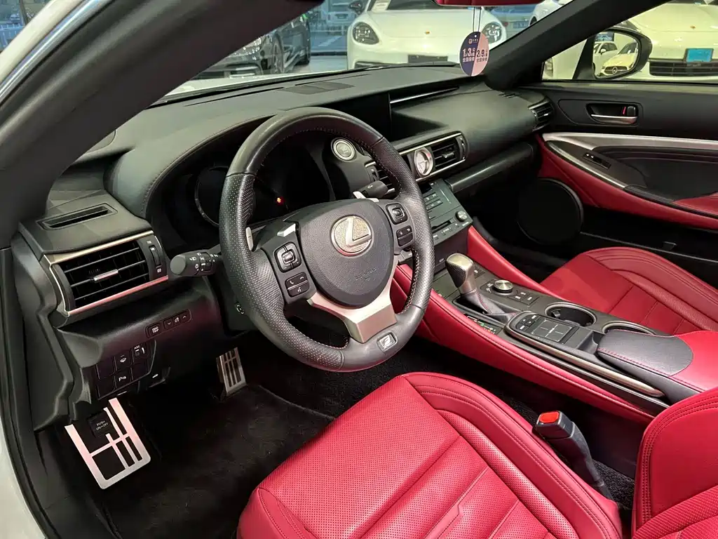 Lexus RC — миниатюра 3