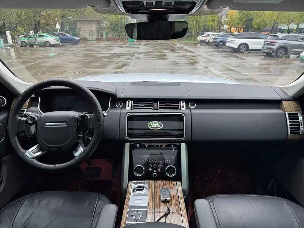 Land Rover Range Rover — миниатюра 9