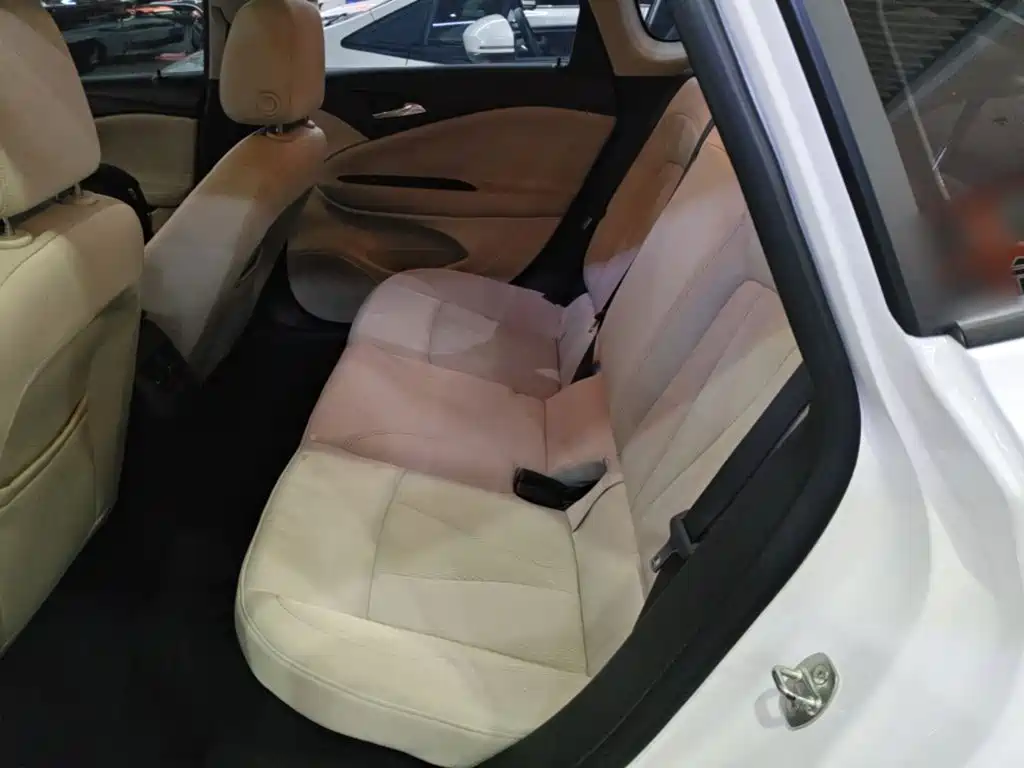 Buick Verano — миниатюра 17