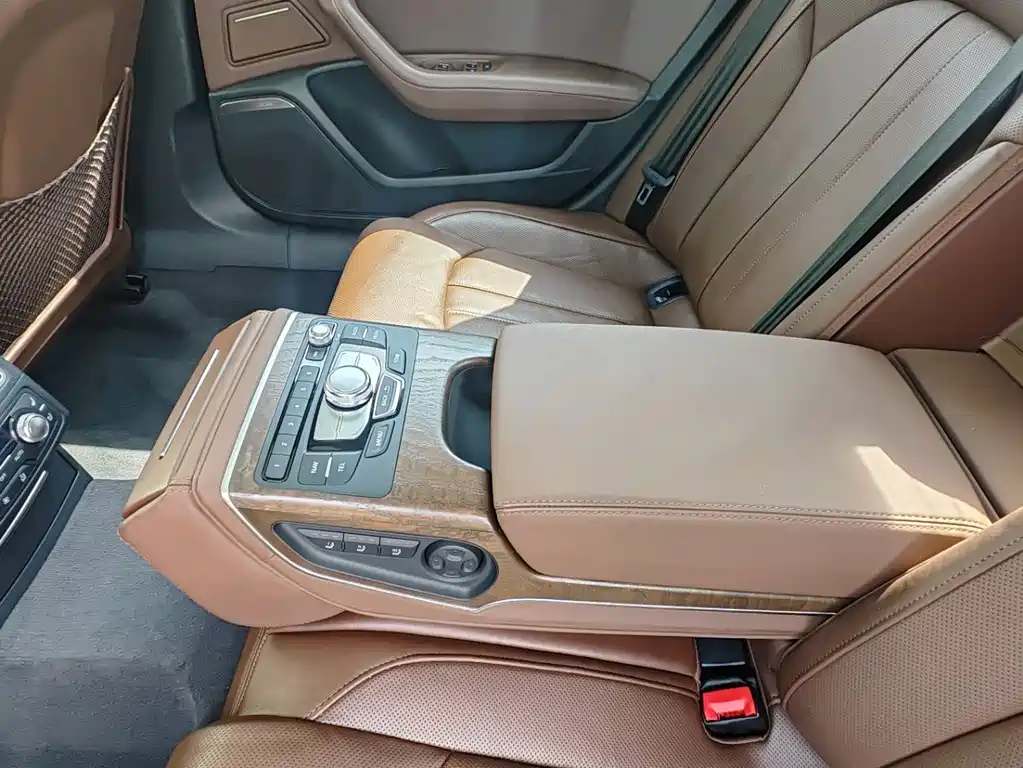 Audi A6L — миниатюра 9