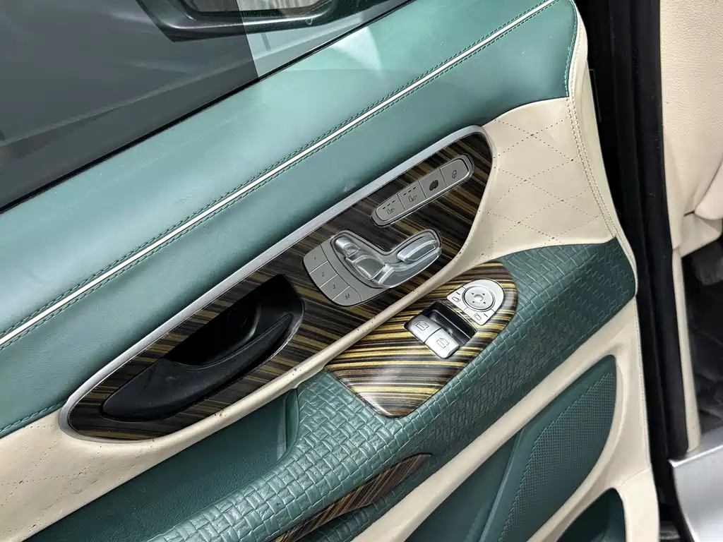 Mercedes-Benz Vito — миниатюра 9