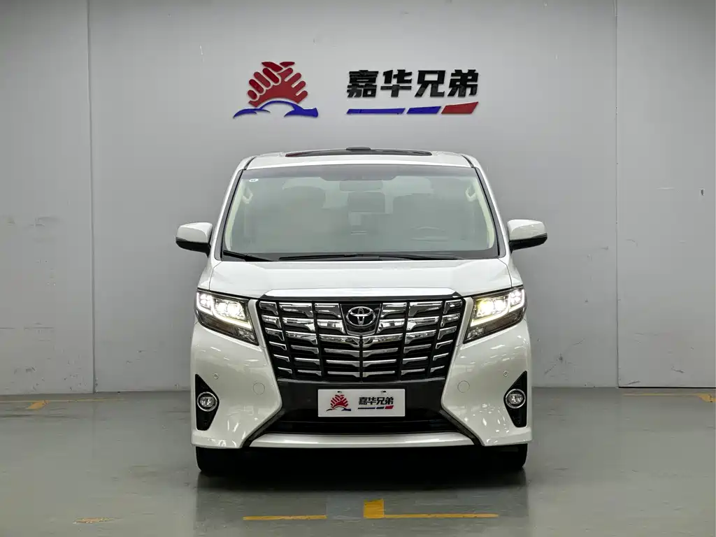 Toyota Alphard — миниатюра 4