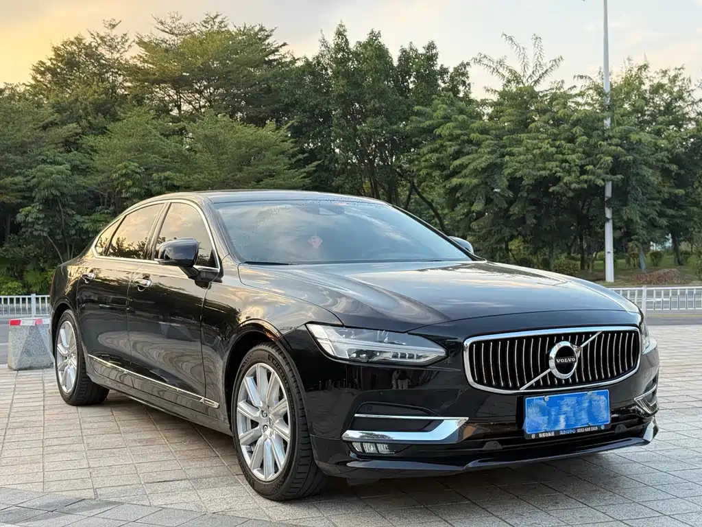 Volvo S90 — миниатюра 3