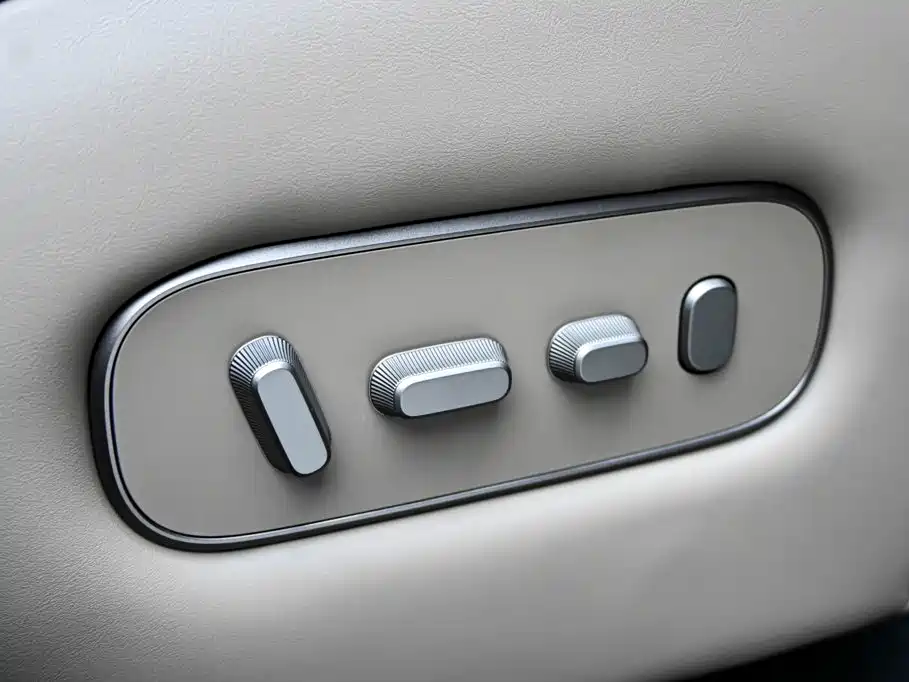 Li Auto Li L9 — миниатюра 32