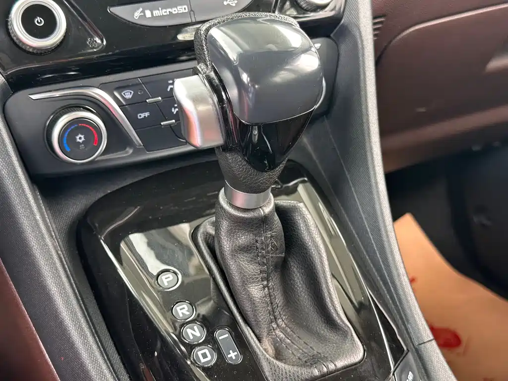 Haima Familia MPV — миниатюра 20
