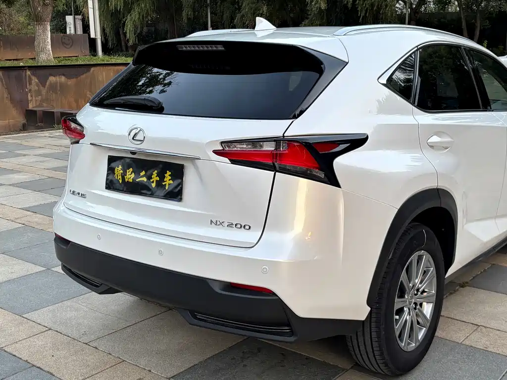 Lexus NX — миниатюра 9