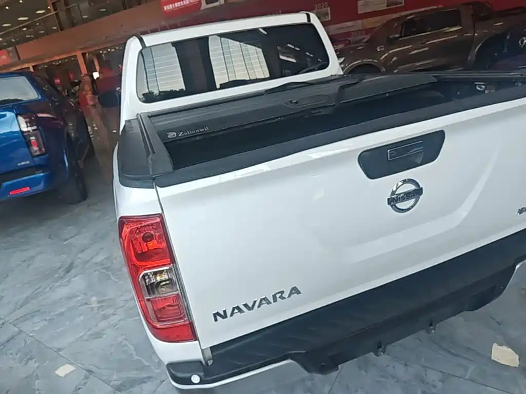 Nissan Navara — миниатюра 5