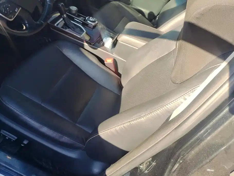 Toyota Camry — миниатюра 9