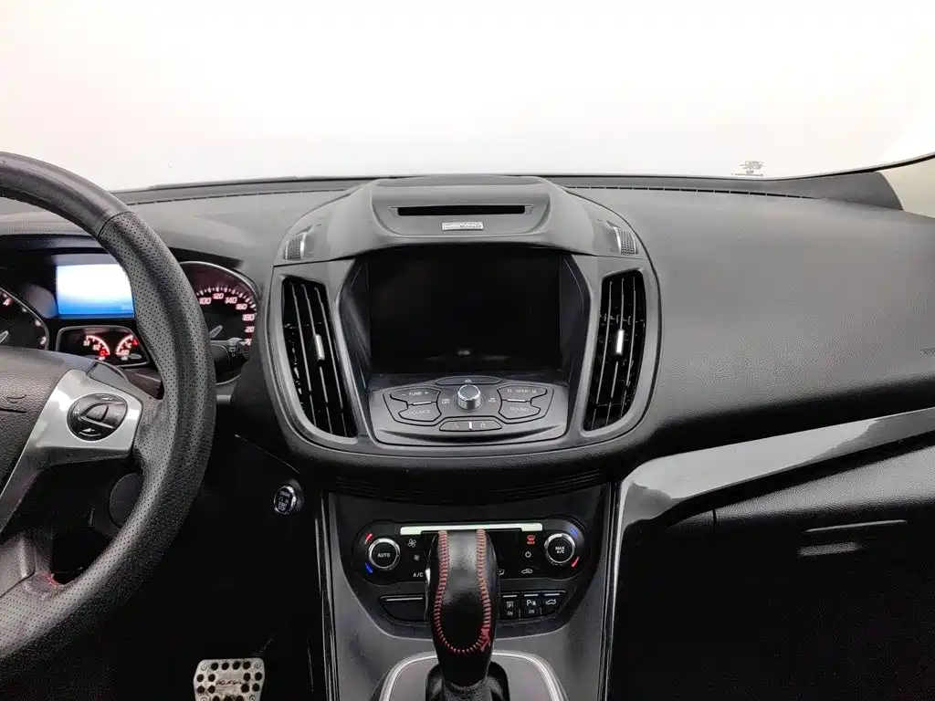 Ford Kuga — миниатюра 12