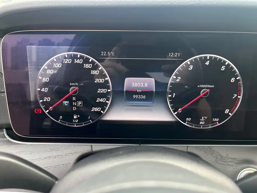 Mercedes-Benz E-Class — миниатюра 22