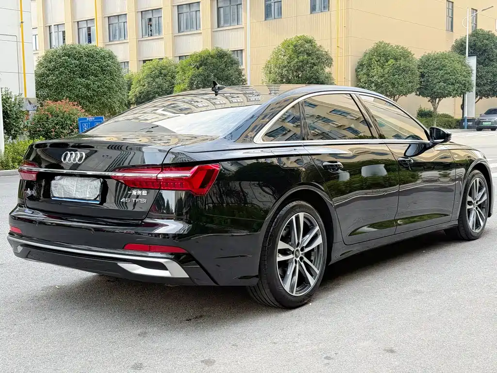 Audi A6L — миниатюра 6