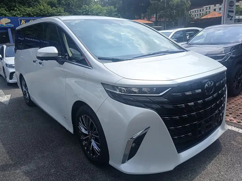 Toyota Alphard 2025 2.5L Luxury