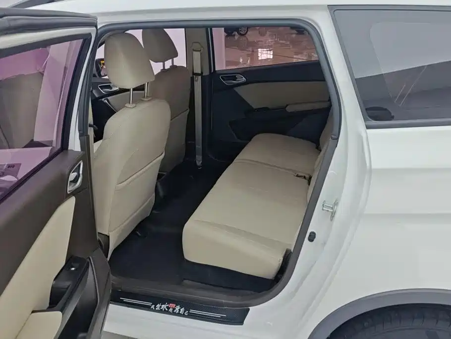 Baojun 310W — миниатюра 11