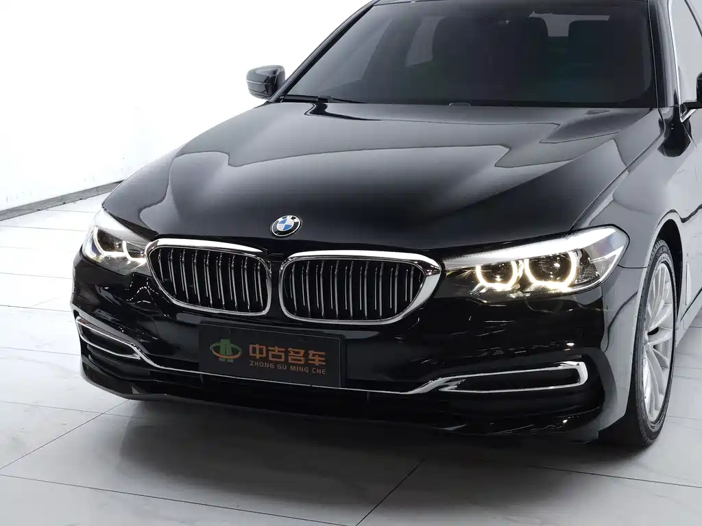 BMW 5 Series — миниатюра 20