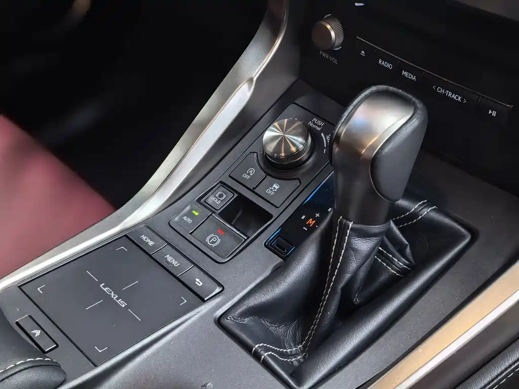 Lexus NX — миниатюра 26
