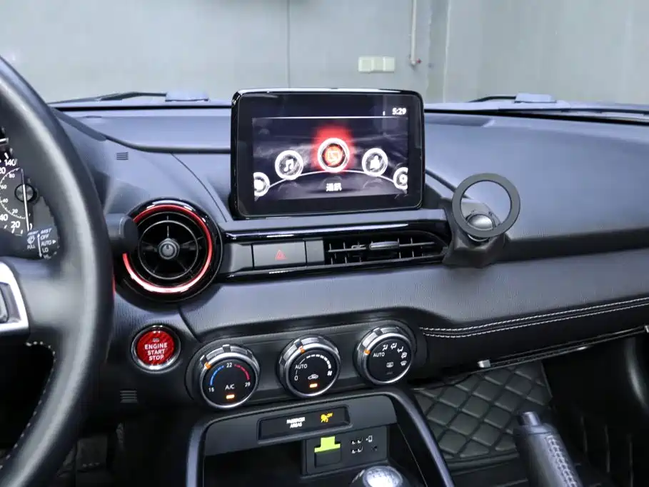 Mazda MX-5 — миниатюра 8