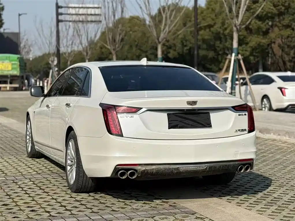 CADILLAC CT6
