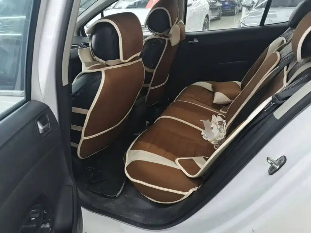 Peugeot 308 — миниатюра 17
