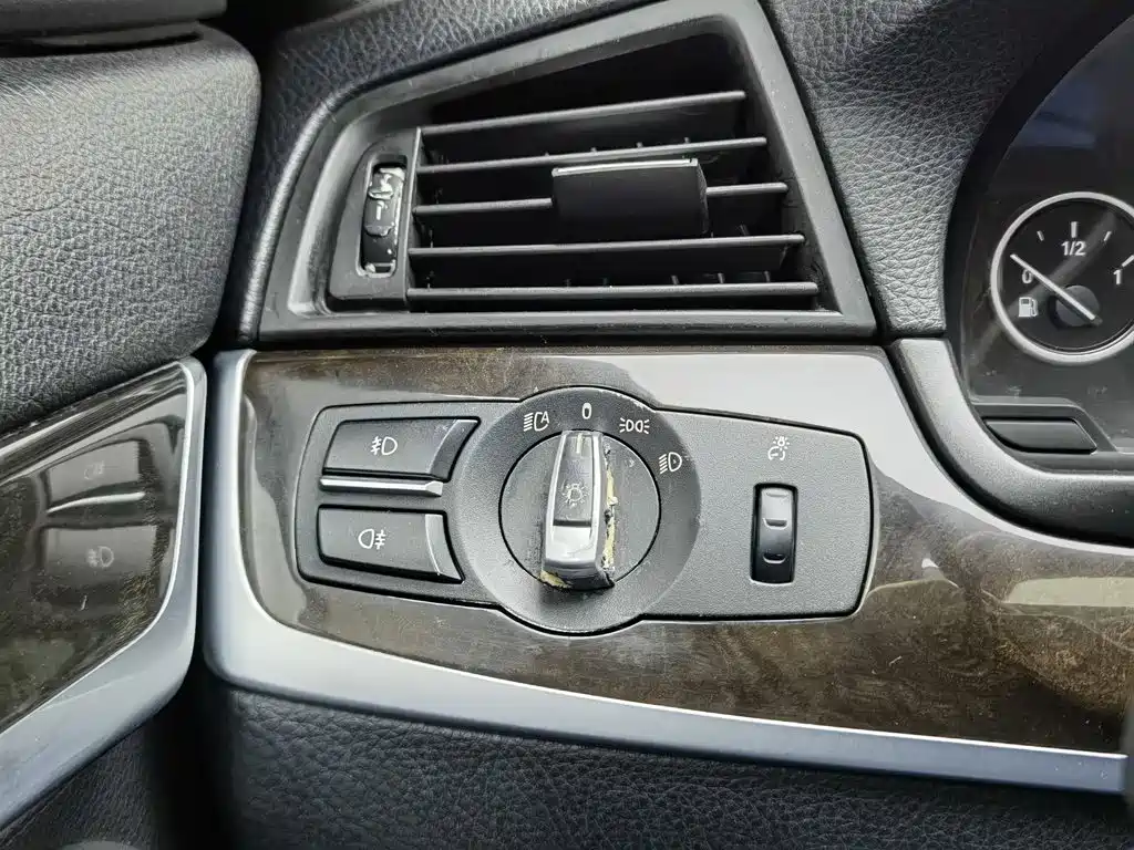 BMW 5 Series — миниатюра 21