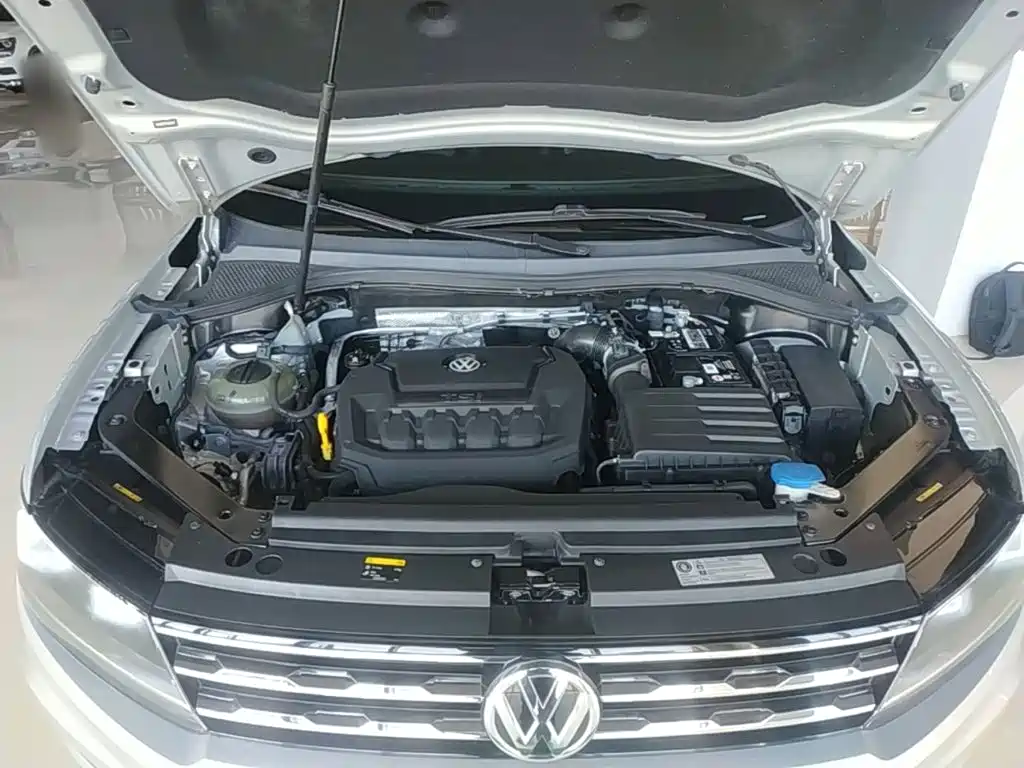 Volkswagen Tiguan L — миниатюра 20
