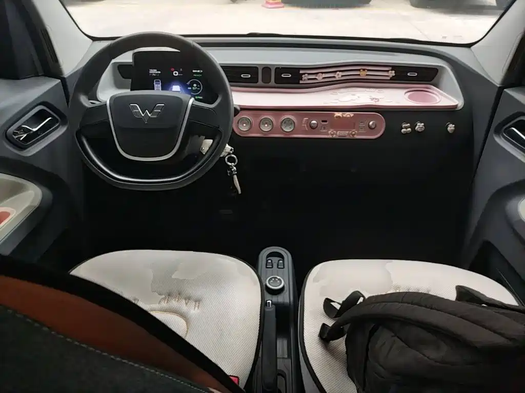Wuling MINIEV — миниатюра 10