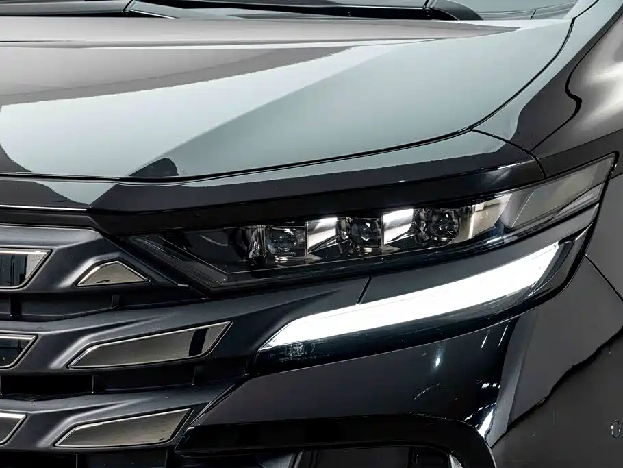 Toyota Vellfire — миниатюра 4