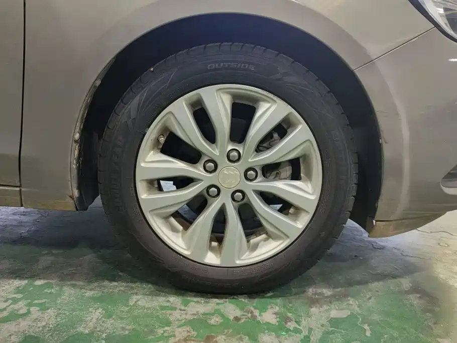 Buick Excelle — миниатюра 6