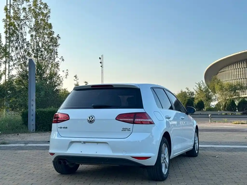 Volkswagen Golf — миниатюра 4