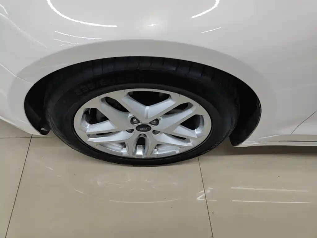 Ford Mondeo — миниатюра 23