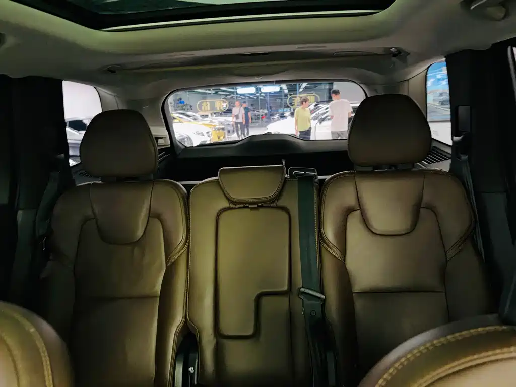 Volvo XC90 — миниатюра 16